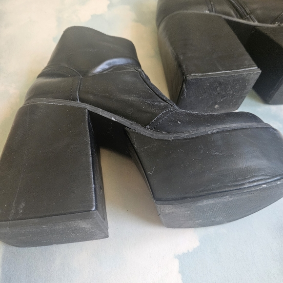 Dolls kill Yru Vida Mondo Boot Platform Heels Goth Black Chunky Boots 90s Boot - Picture 3 of 16